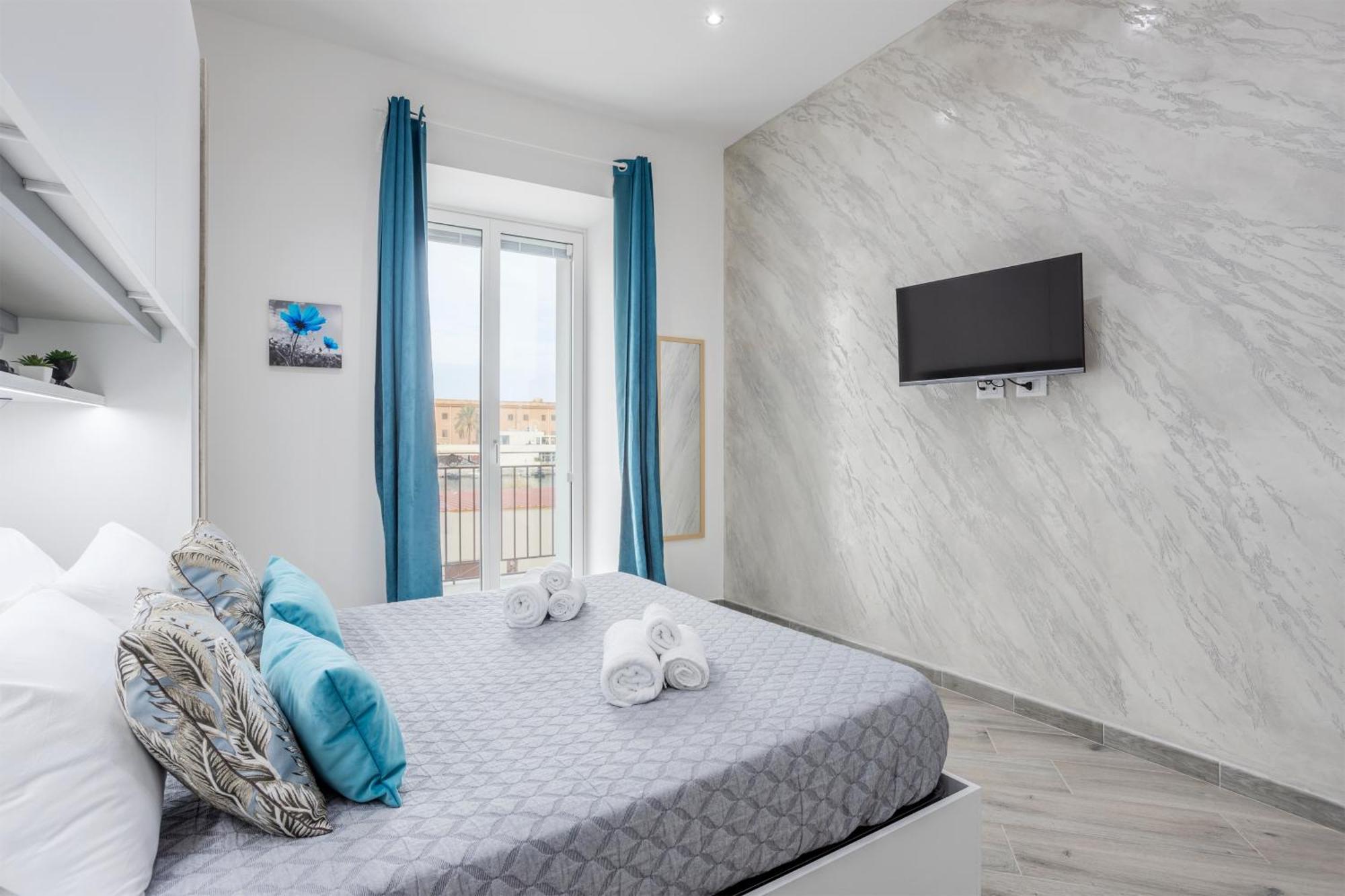 Erasmo Luxury Vista Mare Apartment