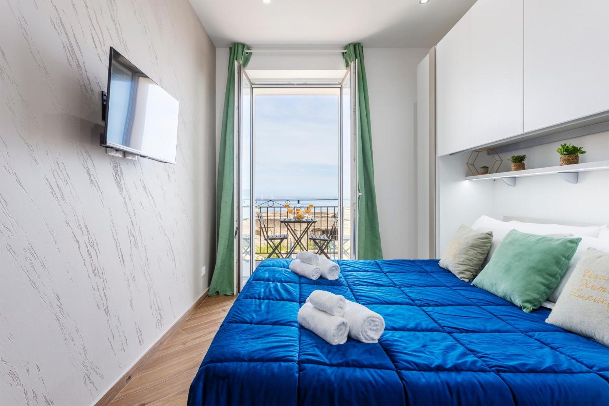 Erasmo Luxury Vista Mare Apartment *