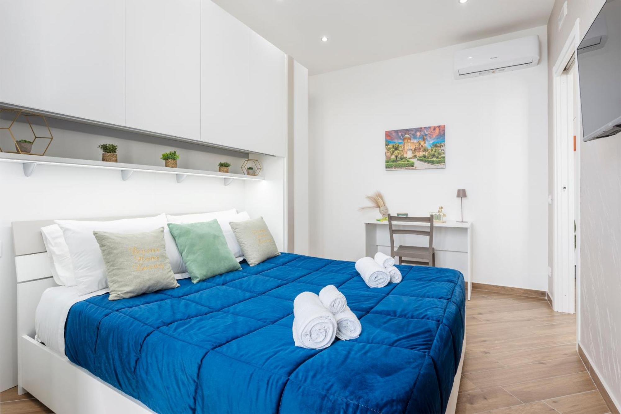 Erasmo Luxury Vista Mare Apartment *