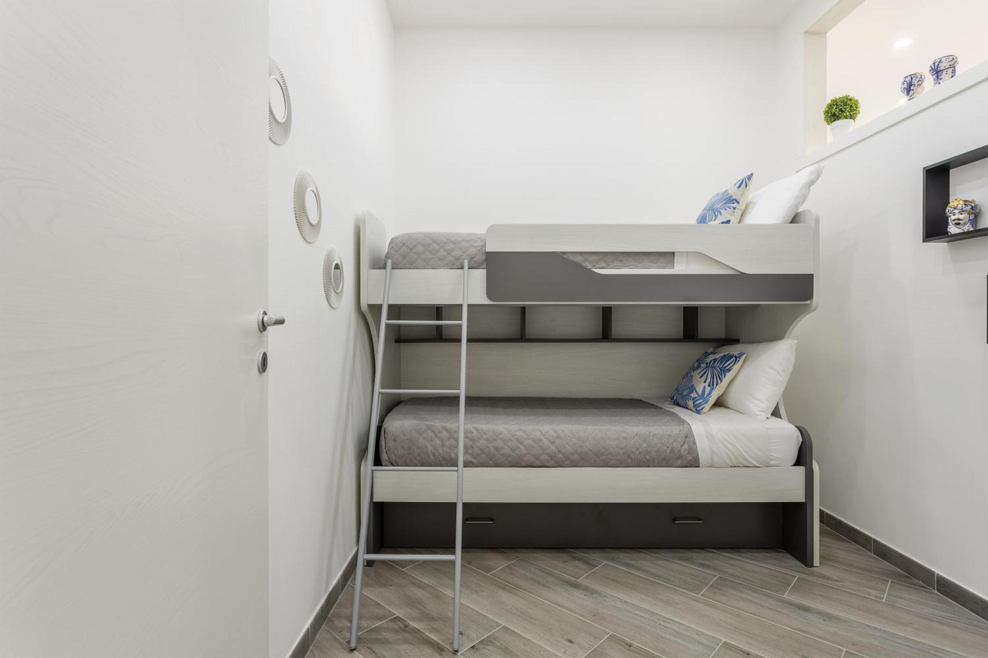 Apartment Erasmo Luxury Vista Mare *
